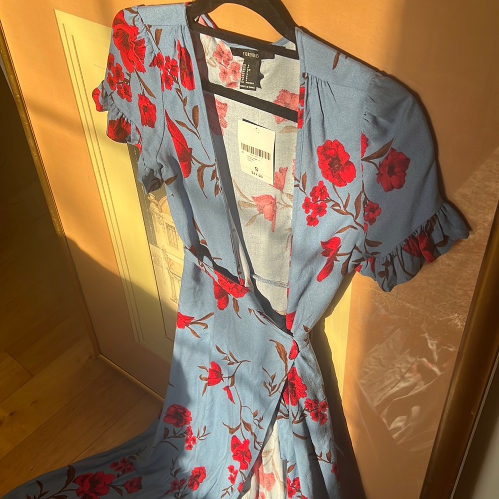 Spring Floral Wrap Dress Size Small/Medium